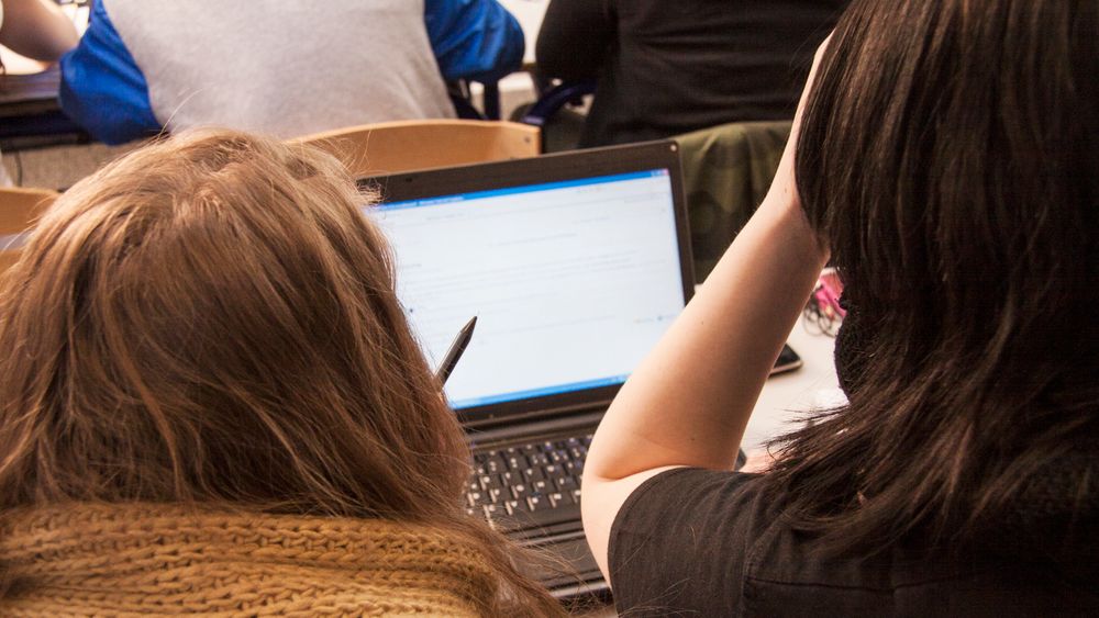Mange unge mener skolen ikke gir god nok opplæring i hvordan de skal bli tryggere på nett.