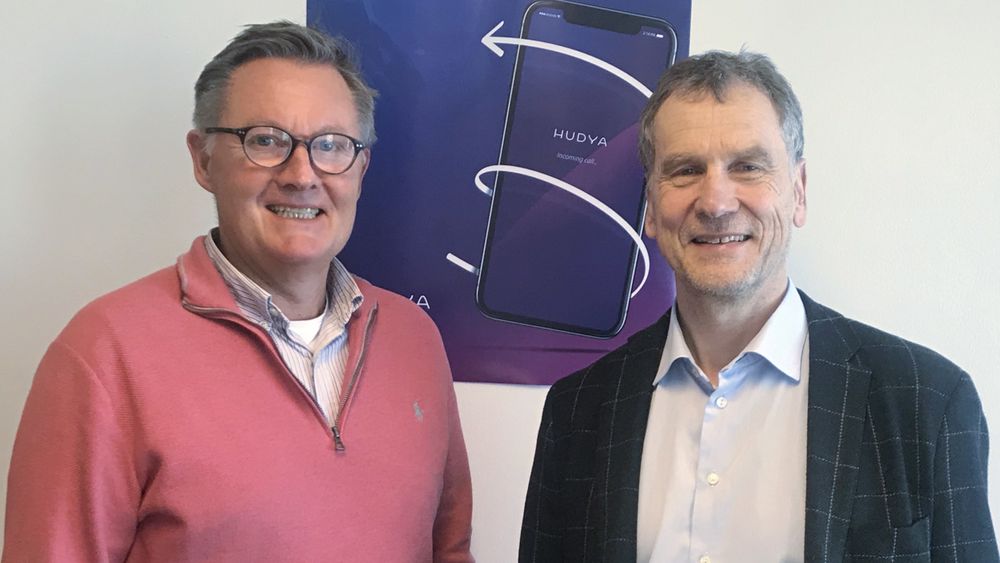Styreleder Jan Erik Sørgaard i Sponz har solgt 5000 mobilkunder til telekom-sjef i Hudya, Pål Eivind Vegard.