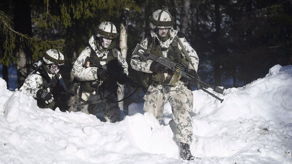 Finske soldater under en militærøvelse i Nord-Sverige i mars 2019.