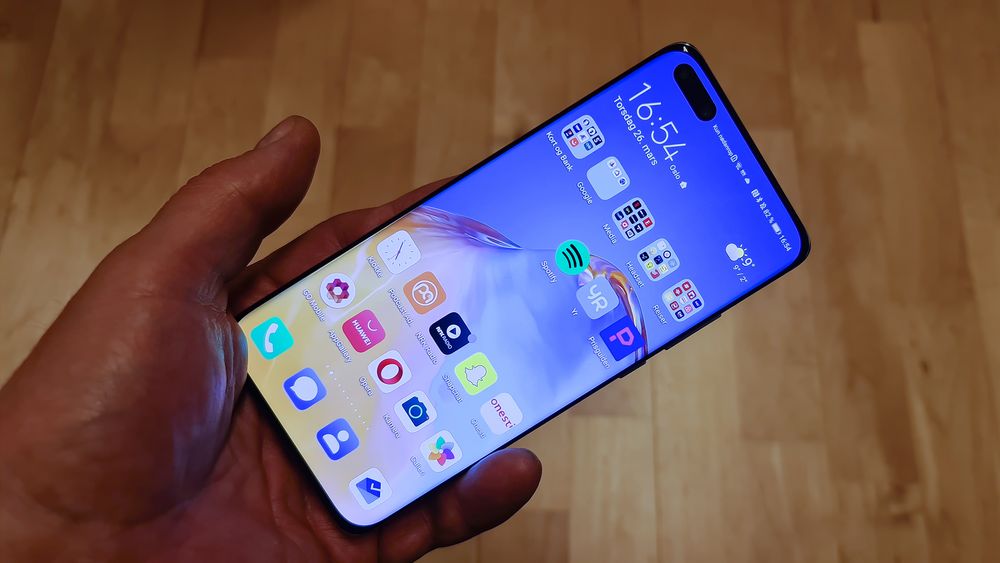 P40 Pro: Huawei sliter i Europa, men den nye P40-serien kommer uansett. De håper å få fylt sin egen appbutikk så raskt som mulig. Men overraskende mange apper fungerer allerede i dag. NRKs radioapp sa fra at den savnet Googles rammeverk. Deretter lød P2 klart og tydelig.