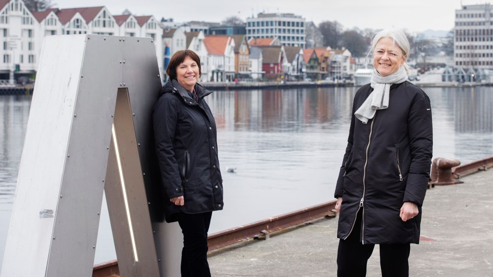 Konserndirektør Grethe Høiland i Lyse og havnedirektør Merete Eik. 