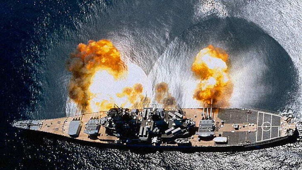 Det amerikanske slagskipet USS Iowa. Illustrasjonsfoto.