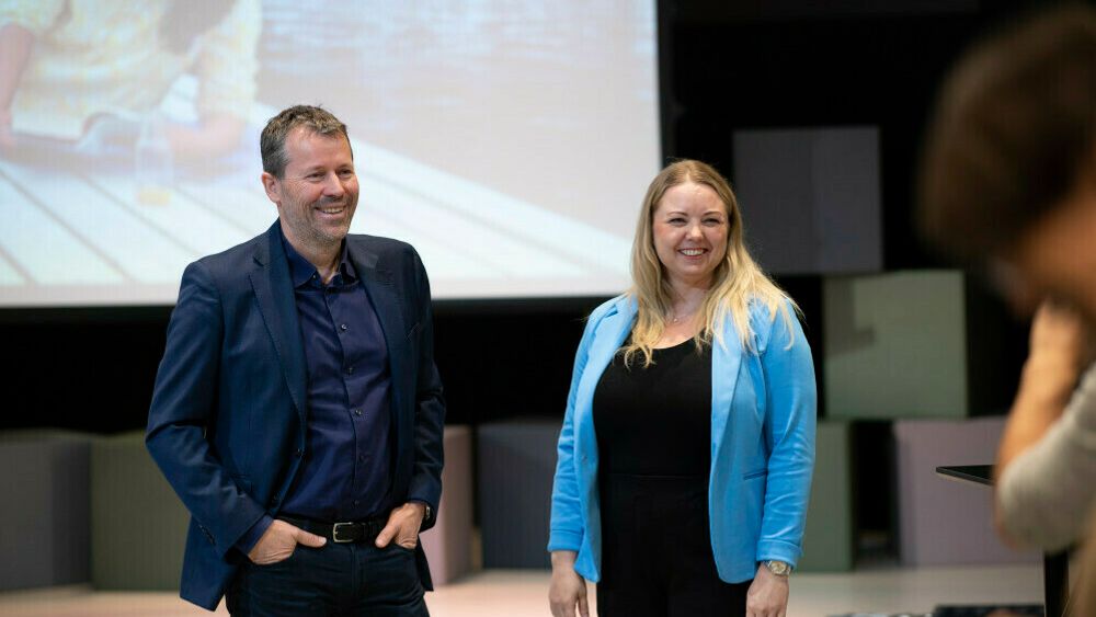 Ric Brown, mobildirektør i Telenor Norge, og June Solbekk, markedsdirektør i Telenor Norge, lanserte Next under et presseseminar i selskapets lokaler på Fornebu torsdag.