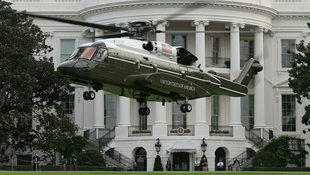 Det første VH-92A-testhelikopteret i forbindelse med testing foran Det hvite hus i september 2018.