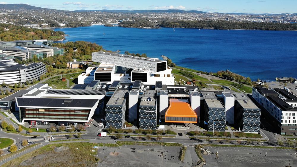 Klimadashbordet skal hjelpe Bærum kommune med å gjøre Fornebu til et nullutslippsområde. På bildet ser man Technopolis/IT Fornebu. 