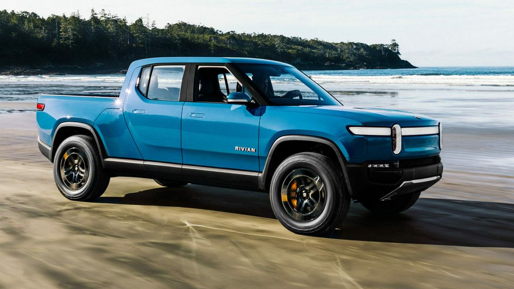Rivian-modellene R1T og R1S er planlagt sluppet i begynnelsen av 2021.