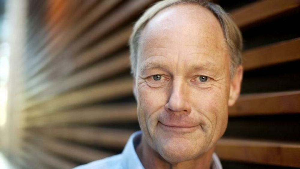 – Motivet blant hvitsnippforbrytere er ikke opplagt penger. Ofte handler det om spenning og opplevelser. Det kunne jo vært kjempeartig å treffe en føringsoffiser, sier korrupsjonsekspert Petter Gottschalk ved Handelshøyskolen BI.