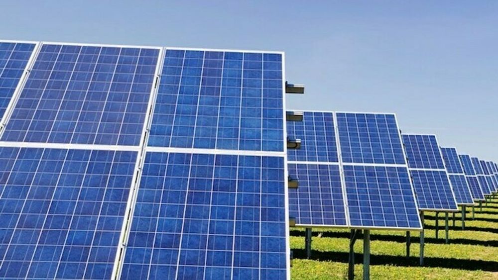 Statkraft skal bygge ut flere store solkraftanlegg i Irland.