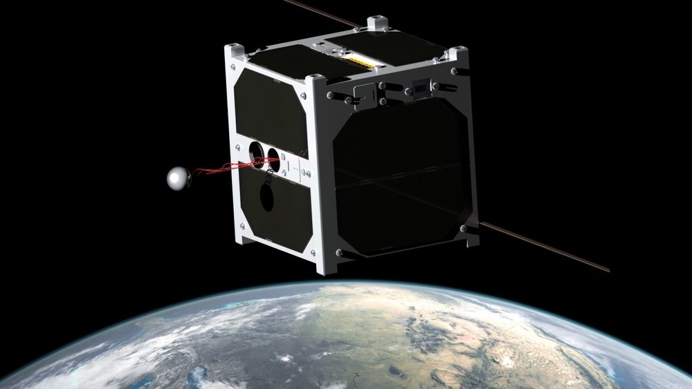 ESTCube-1 var den første estlandske satellitten. Den er av typen 1U CubeSat og veier ca 1 kilo. Det er en slik type Orbit NTNU foreslår å sende opp fra Andøya Spaceport.