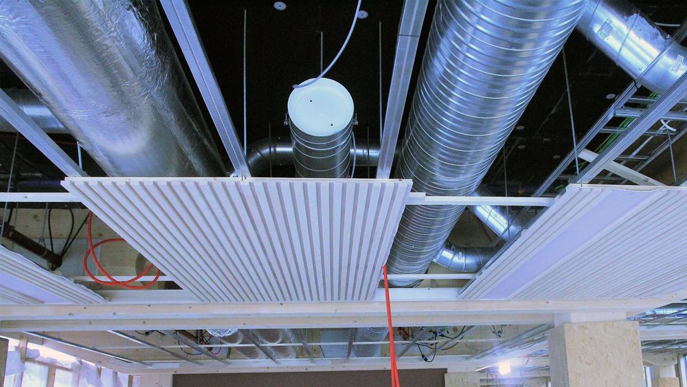 De færreste er opptatt av hvilke ventilasjonsløsninger som befinner seg bak himlingen. Helt til det ikke fungerer som det skal.