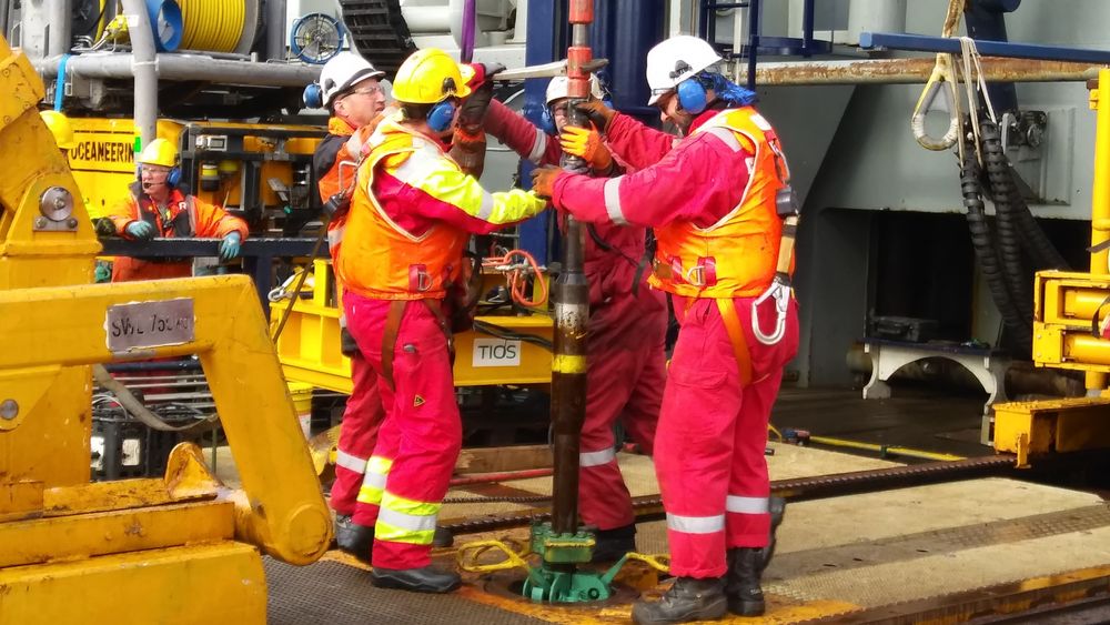For første gang er det tatt i bruk kveilerør for å kjernebore i jakten på havbunnsmineraler. Boreteknologien har heller ikke vært brukt på så stort havdyp tidligere.