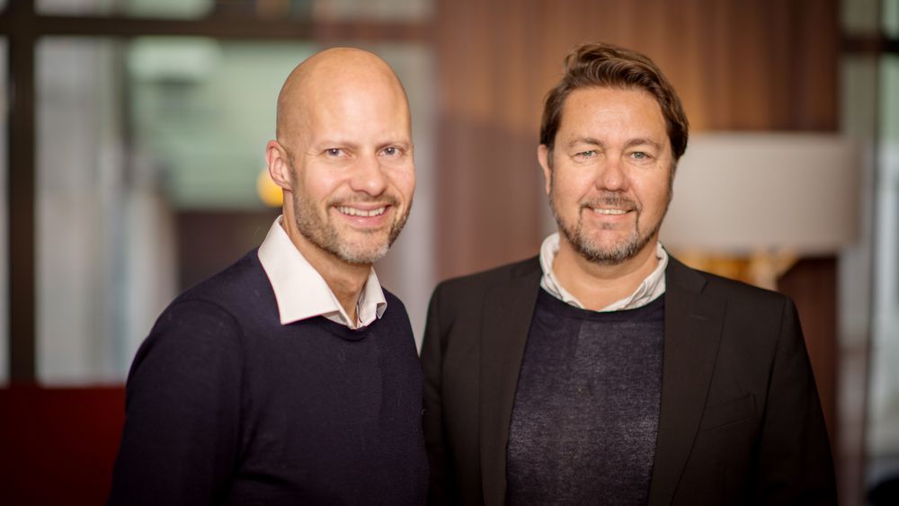 Gründer og daglig leder Christian Pritchard og styreleder Arild Hustad i Nortel, en mobiloperatør som retter seg mot små- og mellomstore bedrifter. Selskapet leier plass i Telenors mobilnett.