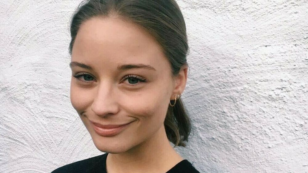 Jusstudent Jenny Klem kommer ofte i kontakt med ofre for BankID-svindel i sitt arbeid på Jussbuss.