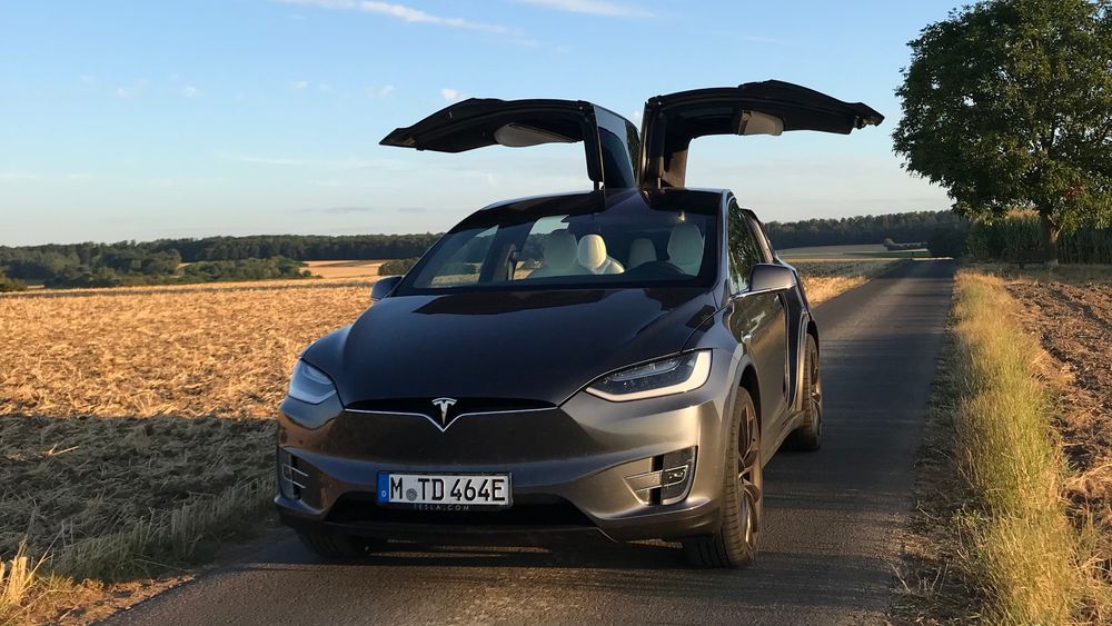 Tesla holder på å sende ut en sikkerhetsoppdatering til Tesla Model X som skal fjerne sårbarheter som kan utnyttes til å stjele bilen.