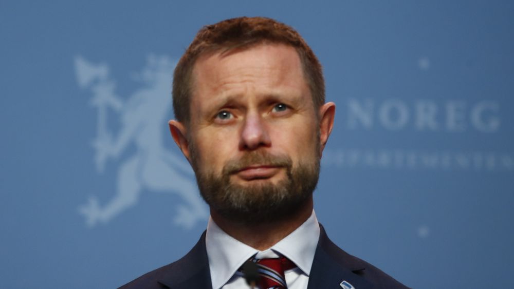 Helse- og omsorgsminister Bent Høie (H) under en pressekonferanse om koronasituasjonen.