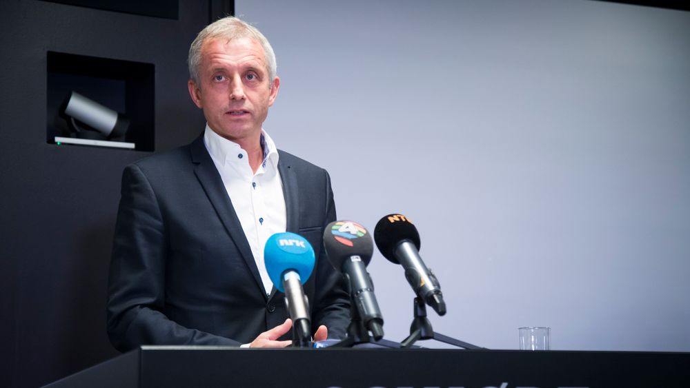 Jo Lunder under pressekonferansen etter at Økokrim har henlagt korrupsjonssaken mot han.