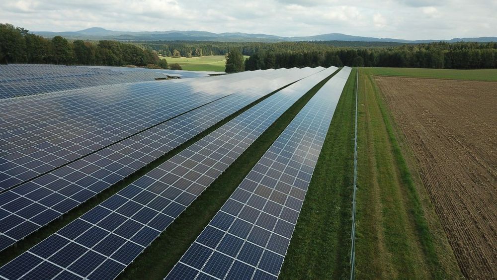 Solbransjen i Norge vil kunne omsette for 118 milliarder i året innen 2030, anslår ny rapport.