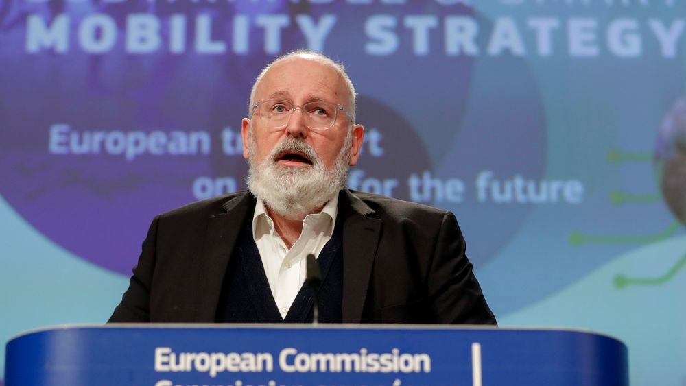 EU, som kjøper så å si all norsk gass, er i full gang med å planlegge for et gassfritt samfunn. Visepresident i EU, Frans Timmermans, uttalte på fjorårets klimatoppmøte at «norsk olje og gass må ut når EU skal dekarboniseres», skriver artikkelforfatterne.
