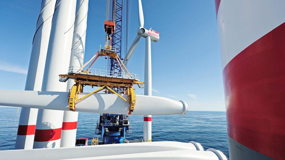 Oppføring av vindturbiner ved Ørsteds tyske havvindmøllepark, Gode Wind.
