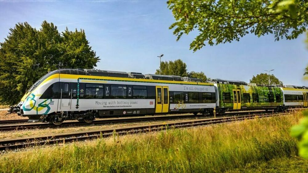 Et av stadig flere tog med batteridrift. Denne er levert av Bombardier Transportation.