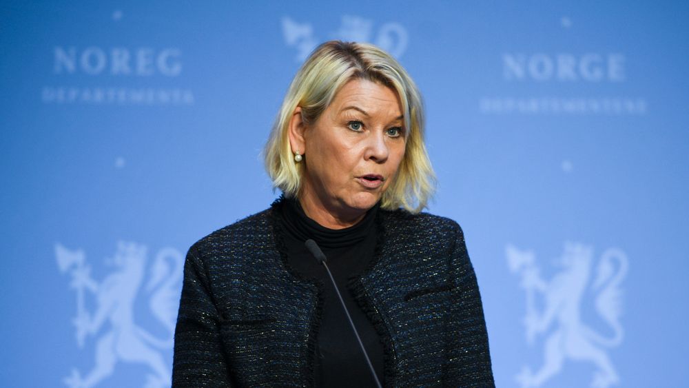 Justis- og beredskapsminister Monica Mæland (H) åpner for å bruke sikkerhetsloven for å stanse salget av Bergen Engines til russiske interesser.