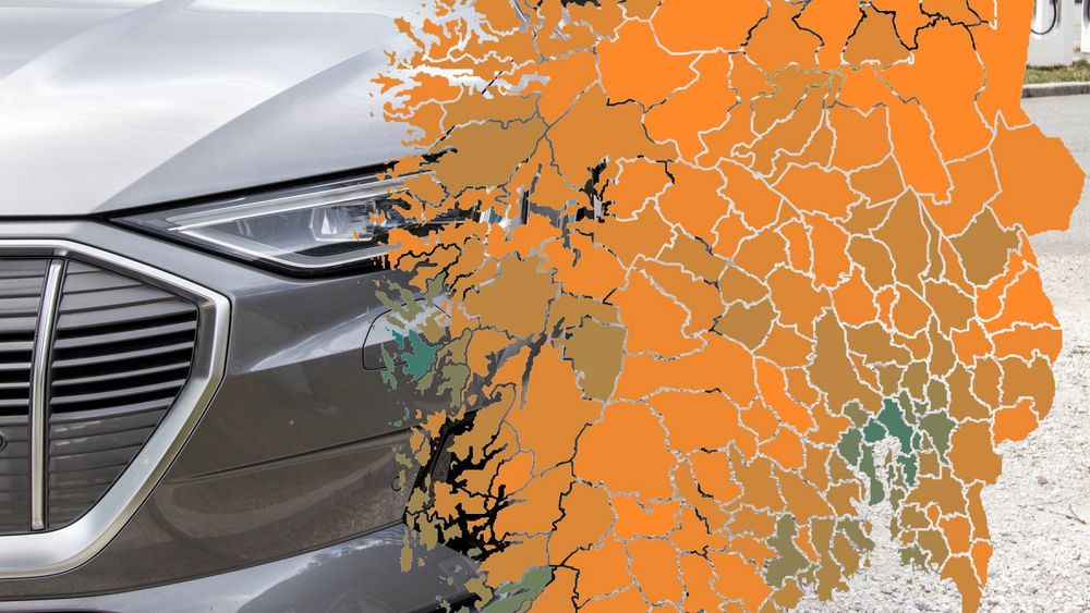 I de fleste kommunene er andelen elbiler i bilbestanden helt marginal (oransje farge). Bare i noen svært få kommuner er mer enn hver femte registrerte bil, elektrisk (helt grønne kommuner).