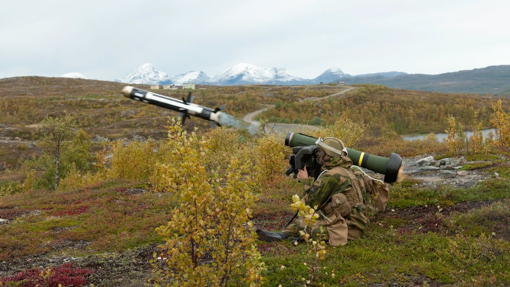Skyting med Javelin på Mauken skytefelt da panservernvåpenet var nytt i Hæren i 2007.