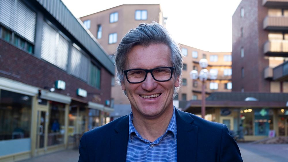 Direktør i Datatilsynet, Bjørn Erik Thon, har varslet det amerikanske selskapet Disqus om bot på 25 millioner kroner etter at opplysninger om norske nettbrukere ble delt med andre i 2018.