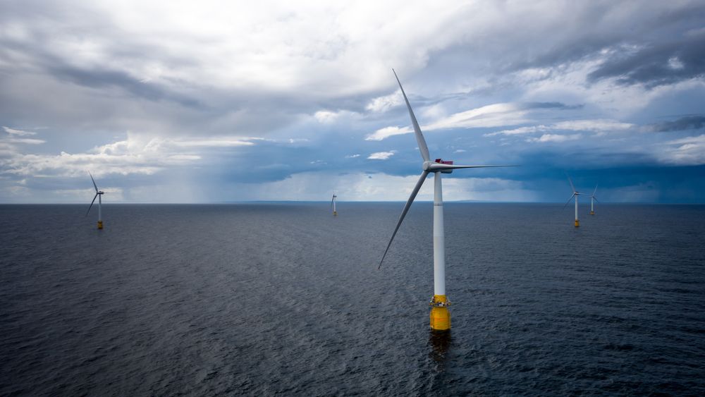 Equinor, RWE og Hydro vil samarbeide om å bygge ut havvindpark i den norske delen av Nordsjøen. På bildet er Equinors Hywind Buchan vindmølleanlegg utenfor Skottland. 