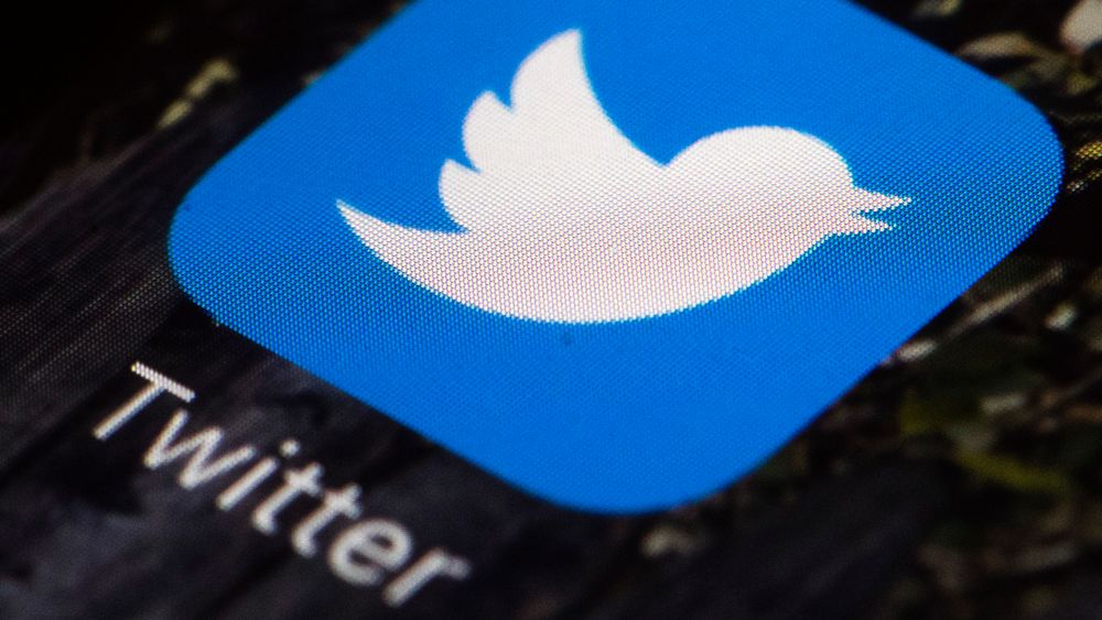 Twitter kommer med krass kritikk av indiske myndigheter og politi. 