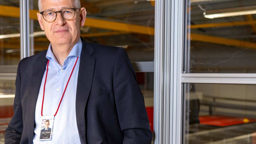 Konsernsjef Karl Johan Lier i Autostore trenger mer enn 100 nye ingeniører for å utvikle enda mer effektive roboter. 10 prosent av omsetningen går til forskning og utvikling. F