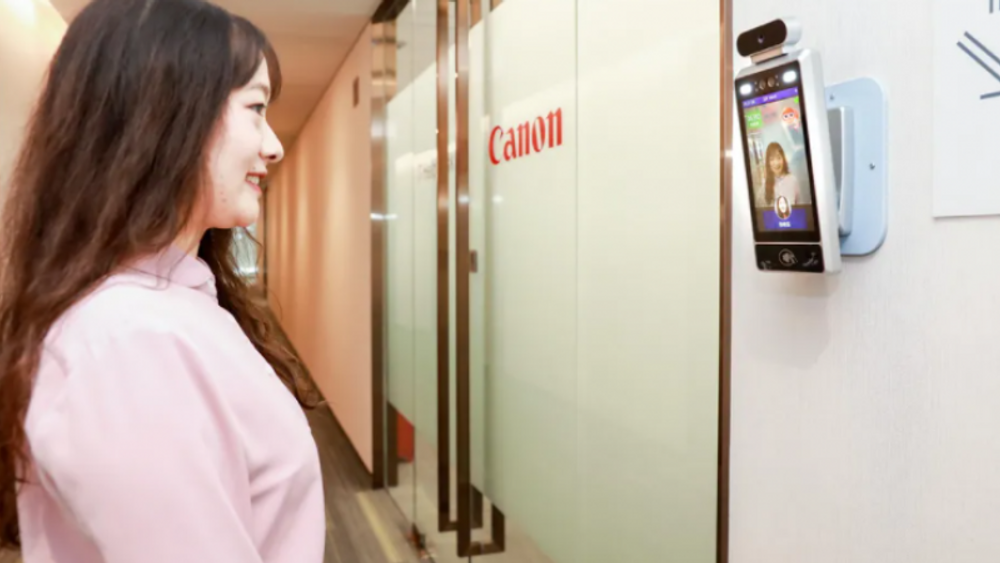 I Kina må Canon-ansatte smile for at ansiktsgjenkjenningen skal virke.