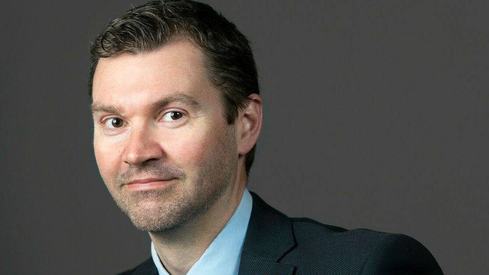 Fagansvarlig i HR Norge Henrik Øhrn spår at nye og godt betalte kolleger vil drive lønna opp.