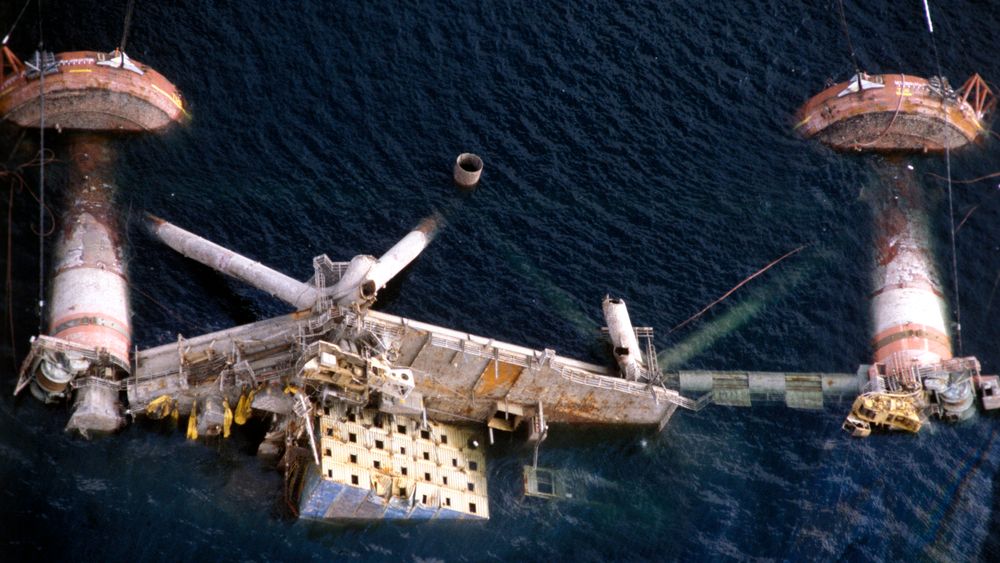 Alexander Kielland-platformen kantret 27. mars 1980 på Ekofiskfeltet i Nordsjøen. 123 mennesker omkom.