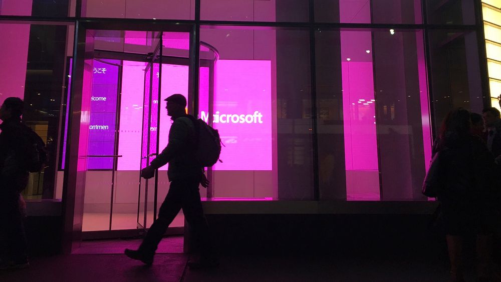 Ansatte hos Microsoft i USA må ta koronavaksine hvis de vil slippe inn i datagigantens lokaler.