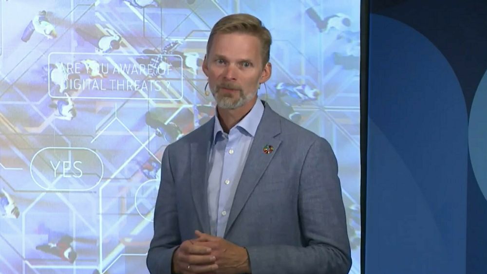 IKT-Norges administrerende direktør, Øyvind Husby, mener Norge bør bruke plassen sin i FNs sikkerhetsråd til å få cyberangrep helt til topp på FNs prioriteringsliste. Bildet er hentet fra Telenors paneldebatt under Arendalsuka.