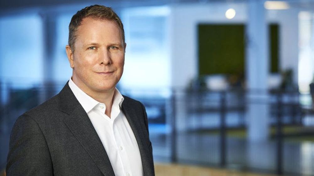 Administrerende direktør Kjell Johnsen (bildet) i Tele2 er godt fornøyd med å kunne hente ny direktør fra egne rekker når Torkel Sigurd nå rykker opp i Tele2-systemet.