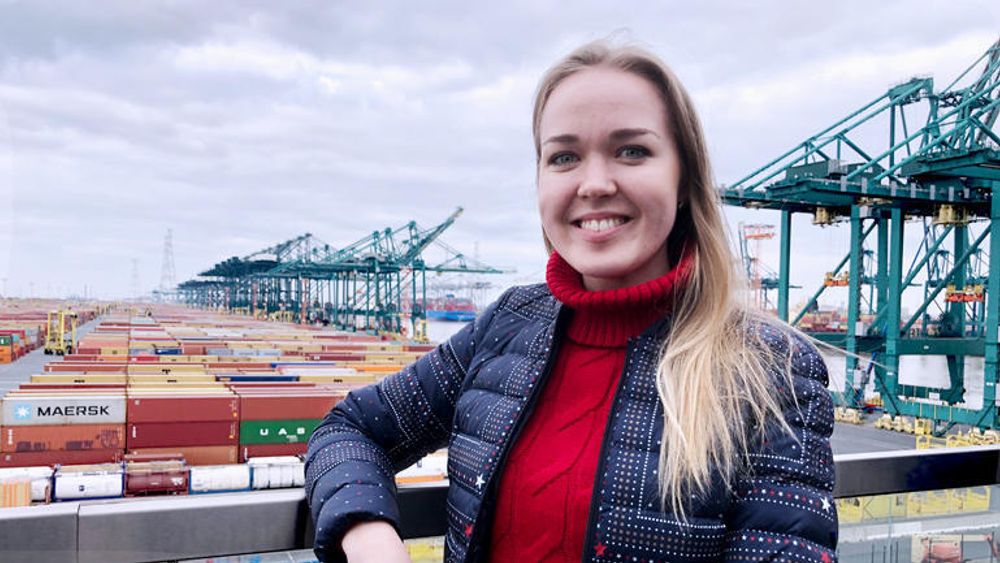Forskningen til Mariia Dushenko ved Universitetet i Sørøst-Norge inngår i et maritimt, EU-finansiert prosjekt. Her fra verdens mest avanserte helautomatiske terminal, Maasvlakte i Rotterdam.