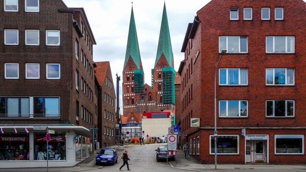 Med sine drøyt 211.000 innbyggere er Lübeck nest største by i delstaten Schleswig-Holstein.