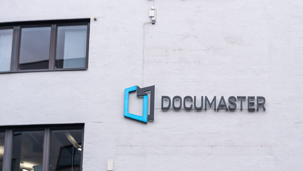 Det norske programvarehuset ble rammet av utspekulerte hackere. Politiet har henlagt saken, men Documaster som har hovedkvarter på Skøyen i Oslo har fortsatt et håp om å få igjen pengene.