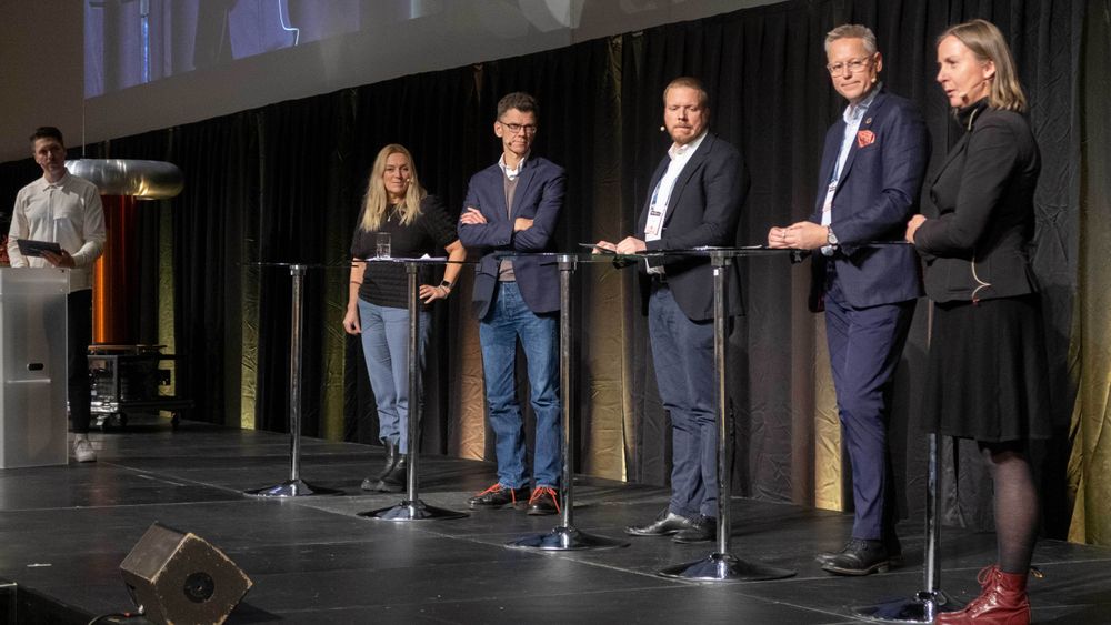 Nødnettdagene 2021: Konfransier Andreas Wahl, direktør for tele i Lyse, Toril Nag; Telenor Norge-direktør Petter-Børre Furberg, Ice-sjef Eivind Helgaker; Nkom-sjef Pål Wien Espen og DSB-sjef Elisabeth Aarsæther.