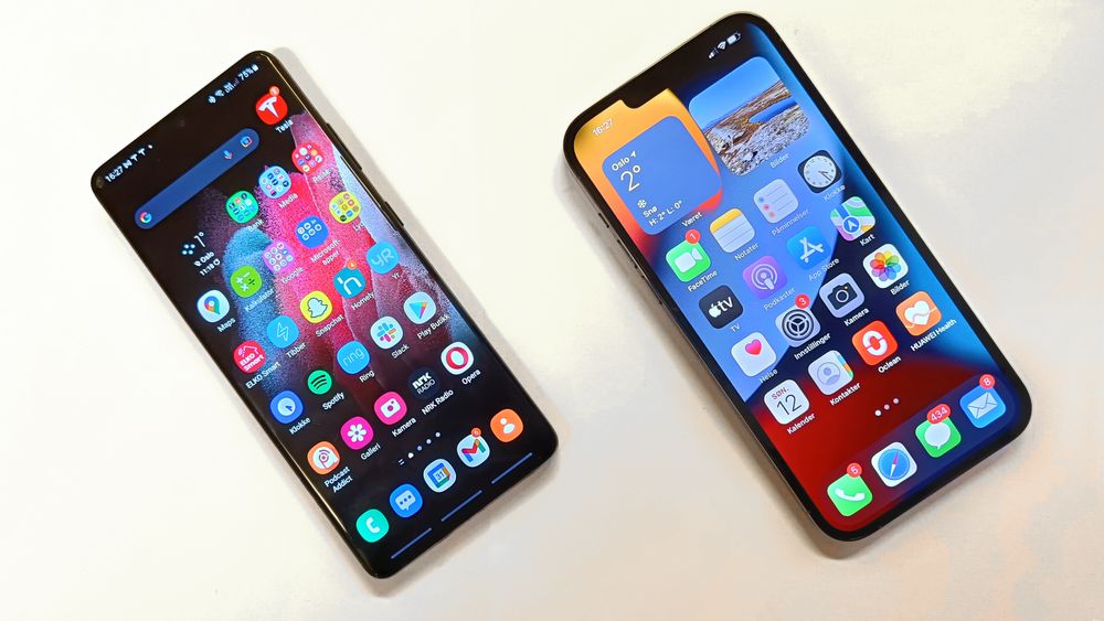Iphone 13 Pro Max (til høyre) toppet Telias salgsliste for mai. Samsung S21 Ultra var sist på topp 10-listen i desember og har senere sunket lenger ned på listen.