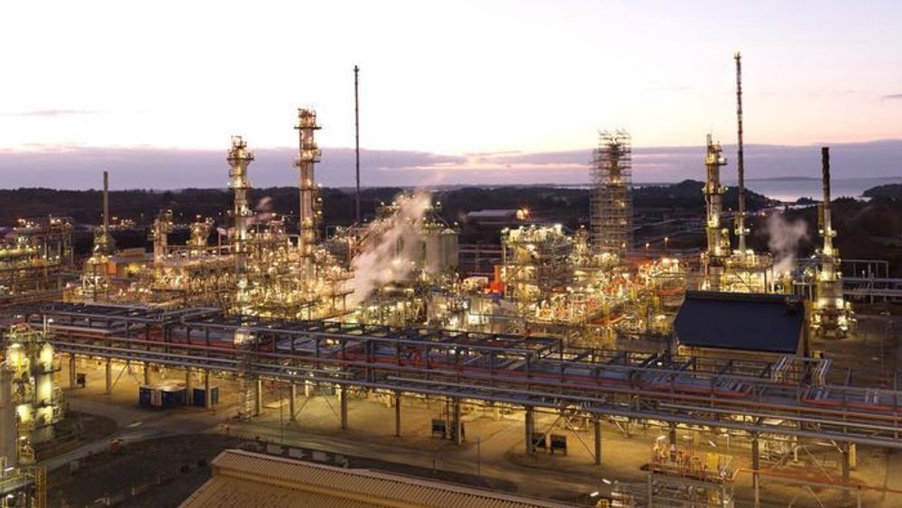 Gasskraftverket på Mongstad lever på overtid. Nå ber Statnett om at Equinor beholder kraftverket for å bedre forsyningssikkerheten, blant annet for egne plattformer.