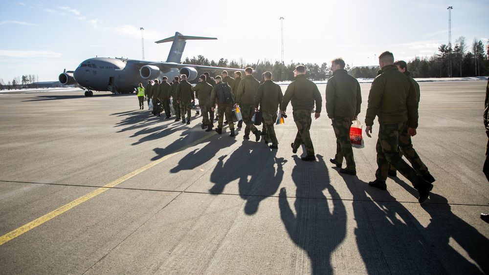En infanteritropp fra Brigade Nord reiser til Litauen for å forsterke NATO enhanced Forward Precens. ...