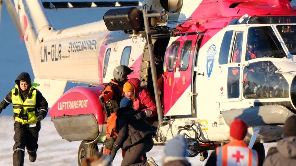 Bare fire prosent av nødpeilesenderne som ble utløst i fjor, ble utløst på grunn av reelle nødssituasjoner. Bildet er ikke fra en falsk alarm, men fra en redningsøvelse på Svalbard.