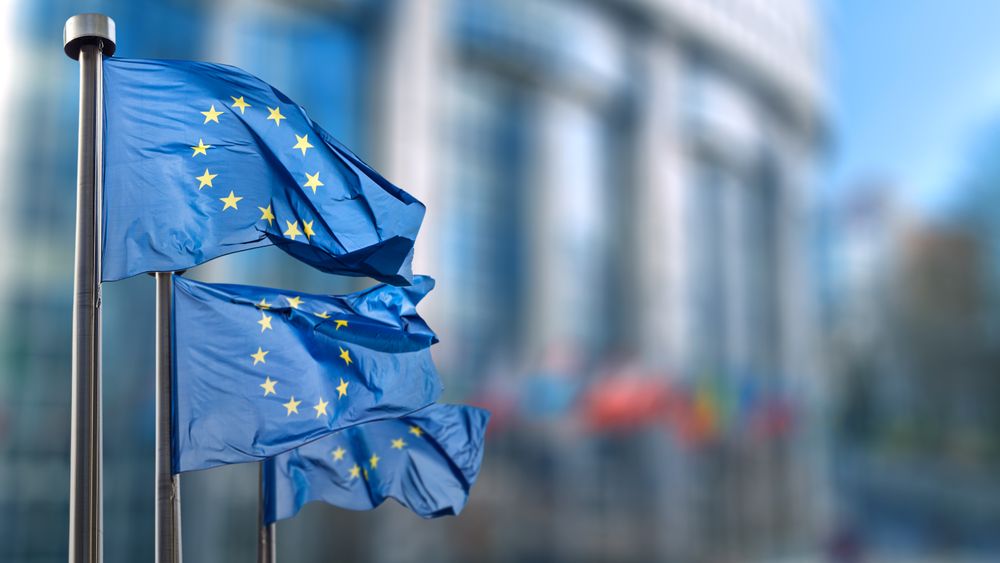EU-parlamentet har forhandlet frem en lov som skal gjøre det lettere å konkurrere mot selskaper som Google, Meta, Amazon og Apple.