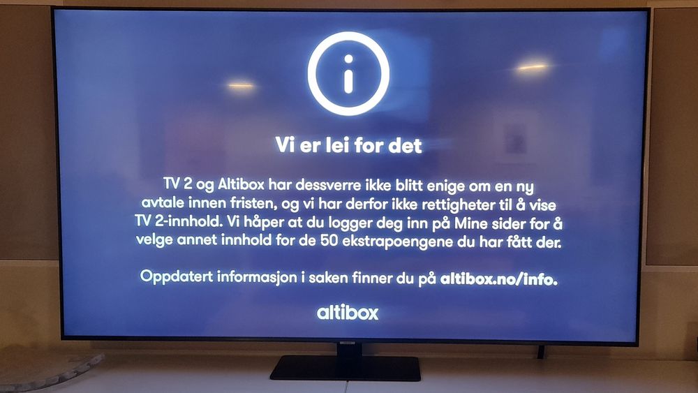 Denne meldingen møter Altibox-kundene som vil se TV 2. Altibox lar kundene velge mellom prisavslag eller 50 ekstra poeng å kjøpe innhold for, etter at TV 2 forsvant fra skjermene ved midnatt.