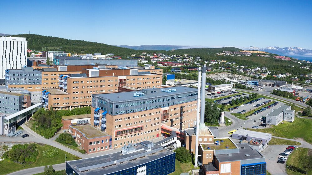 Helse Nord bekrefter datainnbrudd. Det er ikke bekreftet at UNN i Tromsø, avbildet her, er blant de rammede sykehusene.