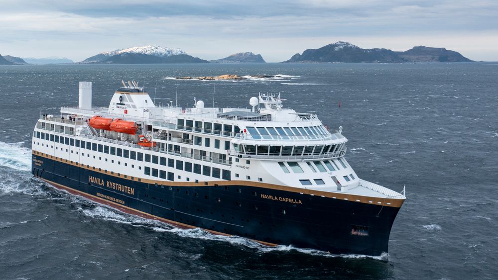 Havila Kystrutens skip Havila Capella er blitt midlertidig strandet i Bergen på grunn av sanksjonene mot Russland. Nå kanselleres hele den planlagte rundturen.