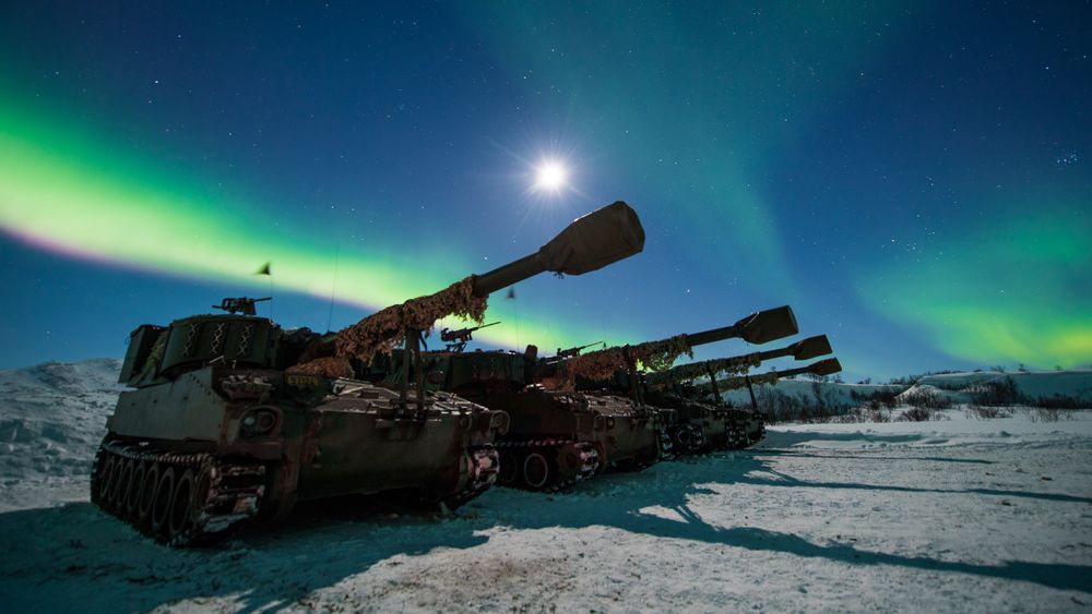 Norske M109A3GNM under vinterøvelsen Joint Viking 17 i Finnmark.
